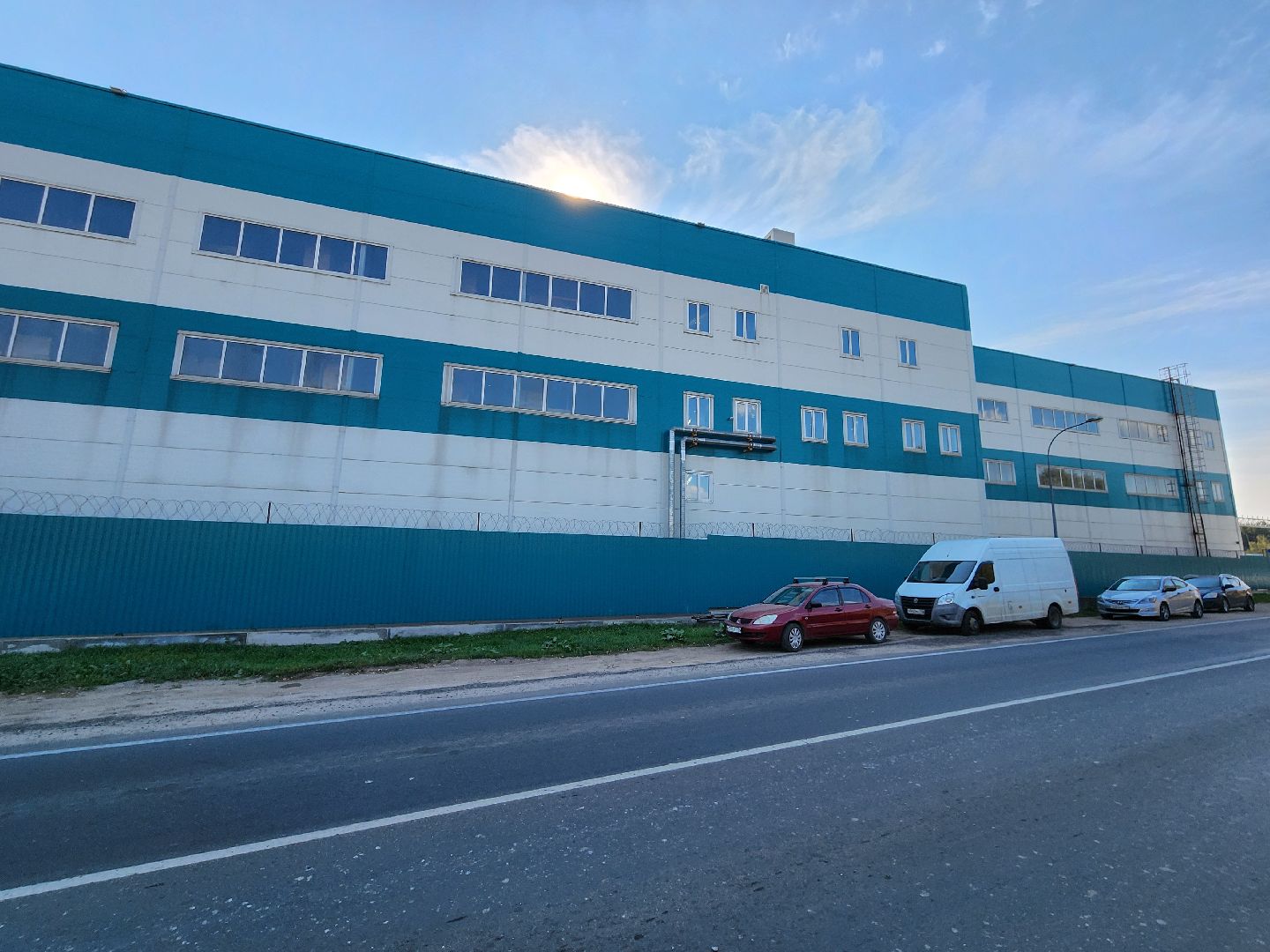 Чехов, мебельная фабрика Бюрократ, производство канцелярских товаров, изготовление канцтоваров, папки, файлы, канцтовары из пластика, развитие производства,