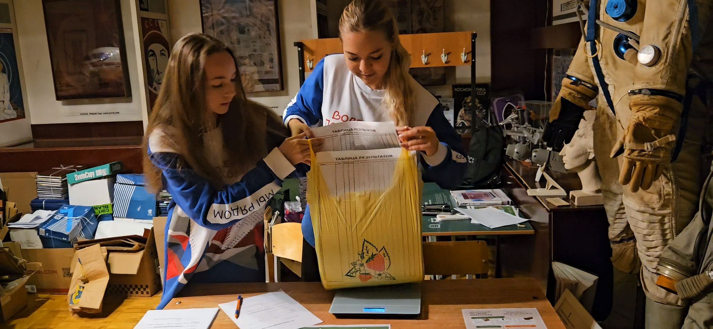 волонтеры, Жуковский, сбор макулатуры, БумБатл, экология, школа,