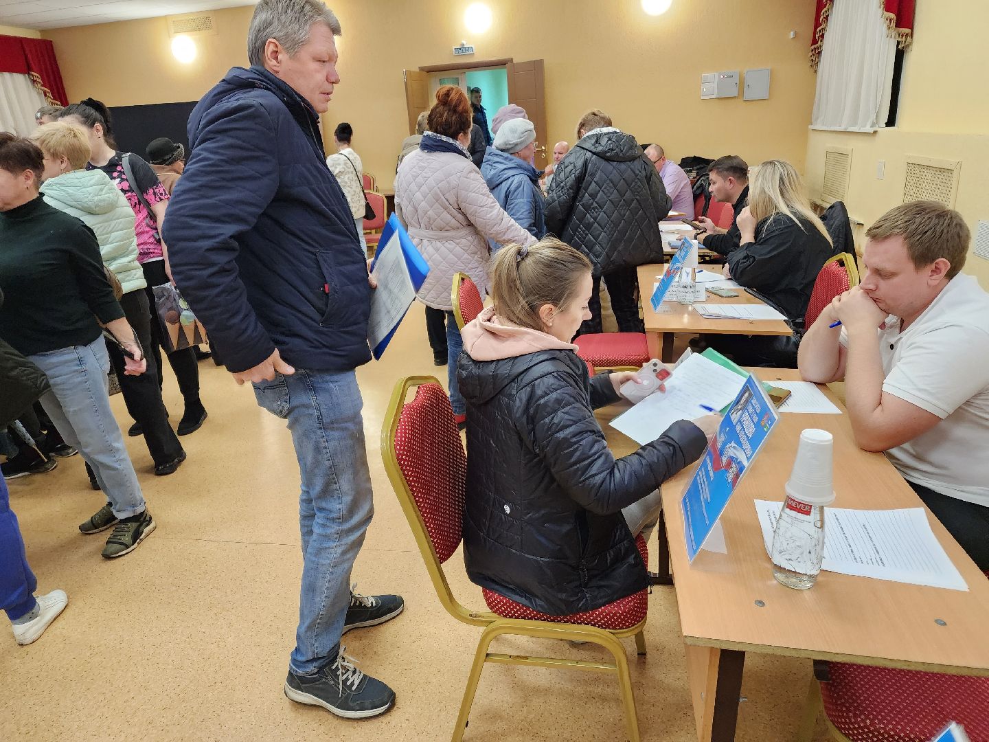 Чехов, село Троицкое, выездная администрация, встреча с жителями, обращения граждан, освещение, уборка территорий, оплата коммунальных услуг, глава округа михаил собакин,