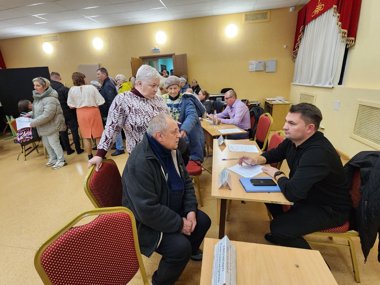 Чехов, село Троицкое, выездная администрация, встреча с жителями, обращения граждан, освещение, уборка территорий, оплата коммунальных услуг, глава округа михаил собакин,