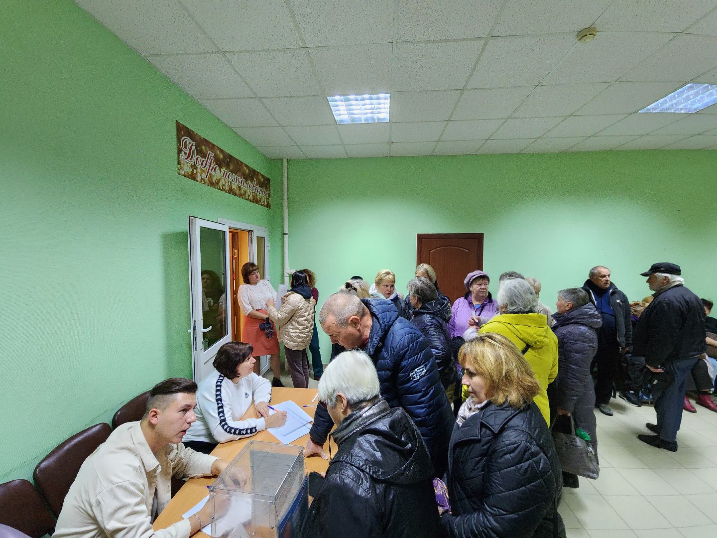 Чехов, село Троицкое, выездная администрация, встреча с жителями, обращения граждан, освещение, уборка территорий, оплата коммунальных услуг, глава округа михаил собакин,