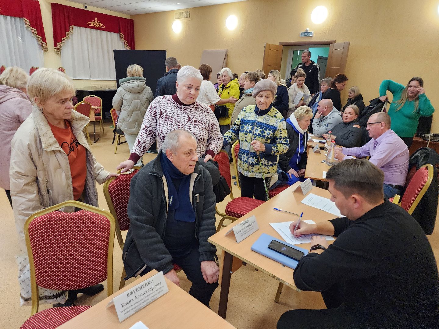 Чехов, село Троицкое, выездная администрация, встреча с жителями, обращения граждан, освещение, уборка территорий, оплата коммунальных услуг, глава округа михаил собакин,