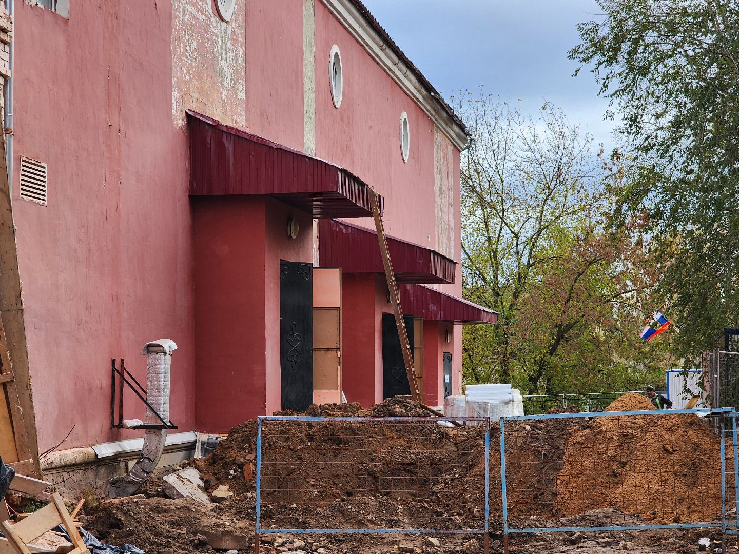 серпухов, дк исток, улица красный текстильщик, ремонт дк, пескоструй, реконструкция,