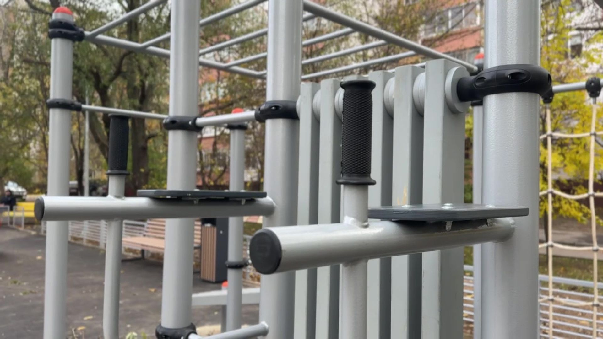 Реутов, добродел, жалобы, детская площадка, качели, горки, спорт,