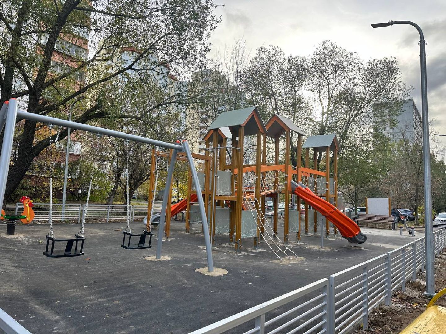 Реутов, добродел, жалобы, детская площадка, качели, горки, спорт,