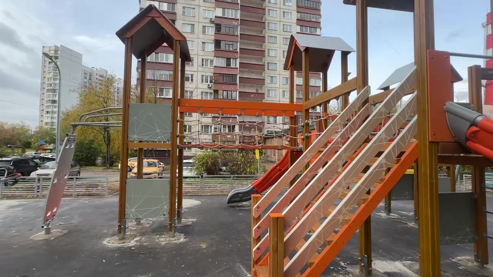 Реутов, добродел, жалобы, детская площадка, качели, горки, спорт,