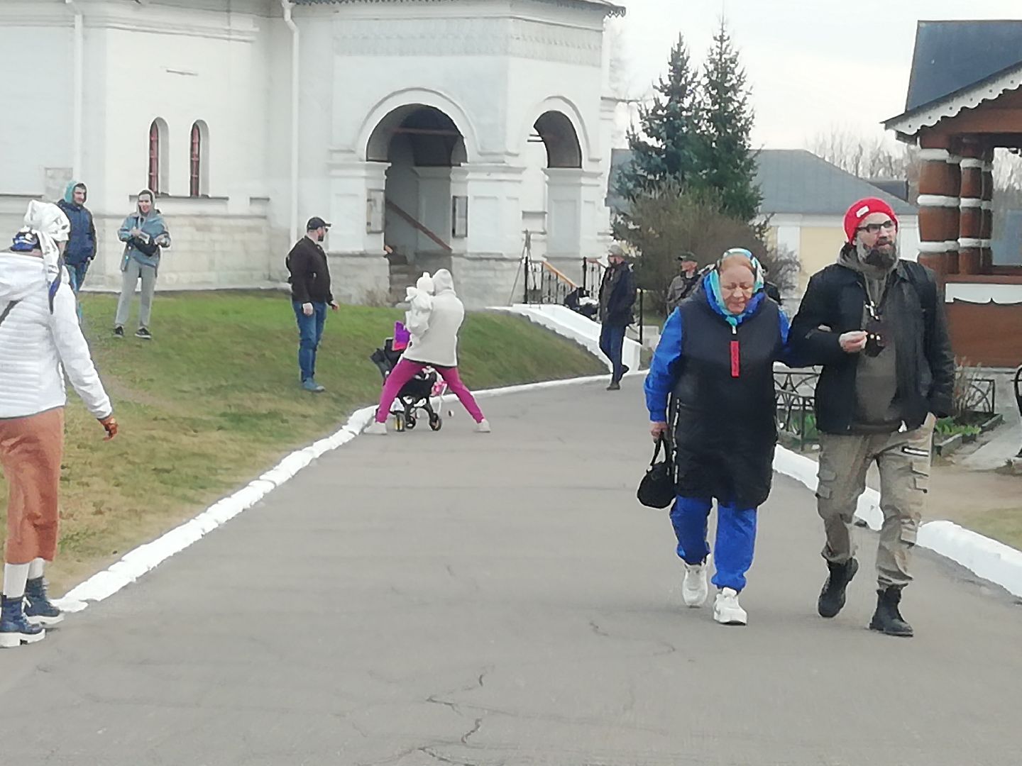 Звенигород, Саввино-Сторожевский монастырь, Пасха, богослужение