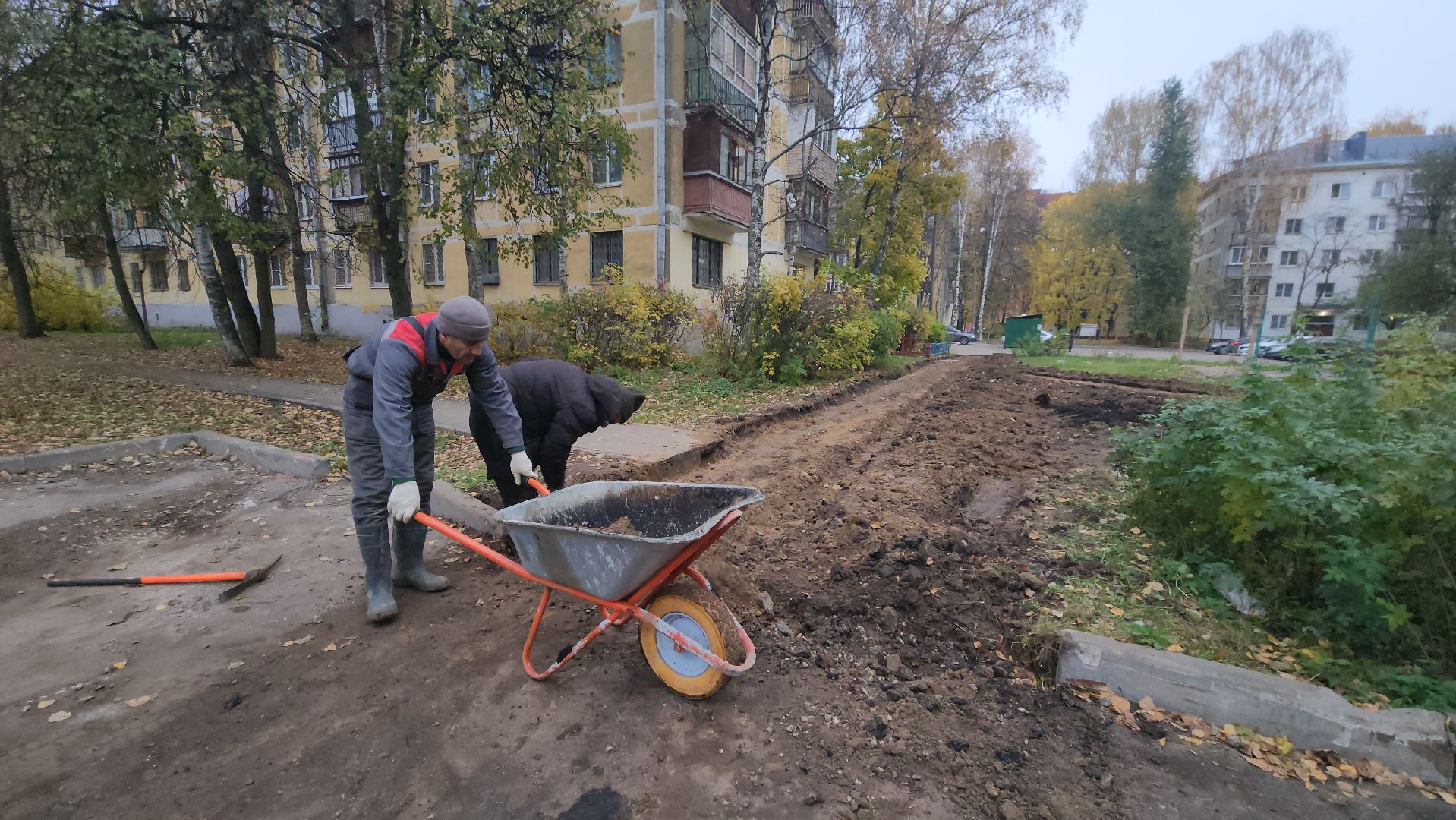 Благоустройство, ремонт дорог во дворах, тротуар,