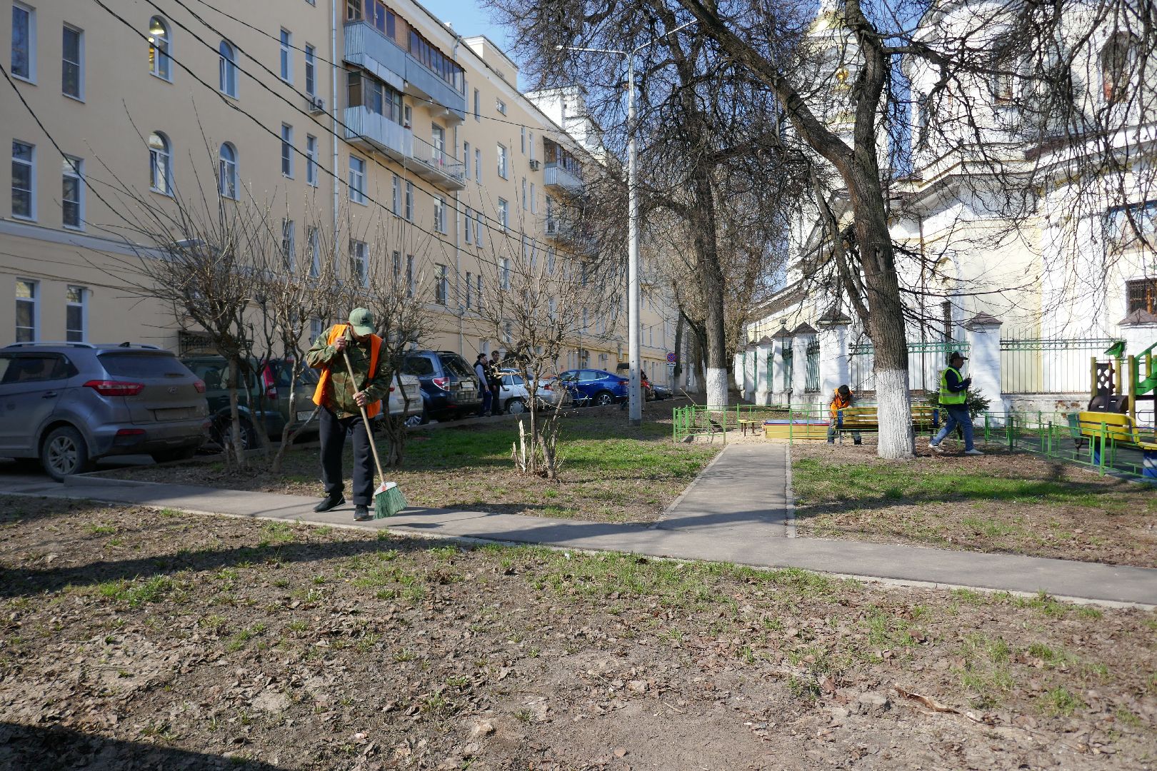 Подольск, благоустройство, скамейки, коммунальные службы