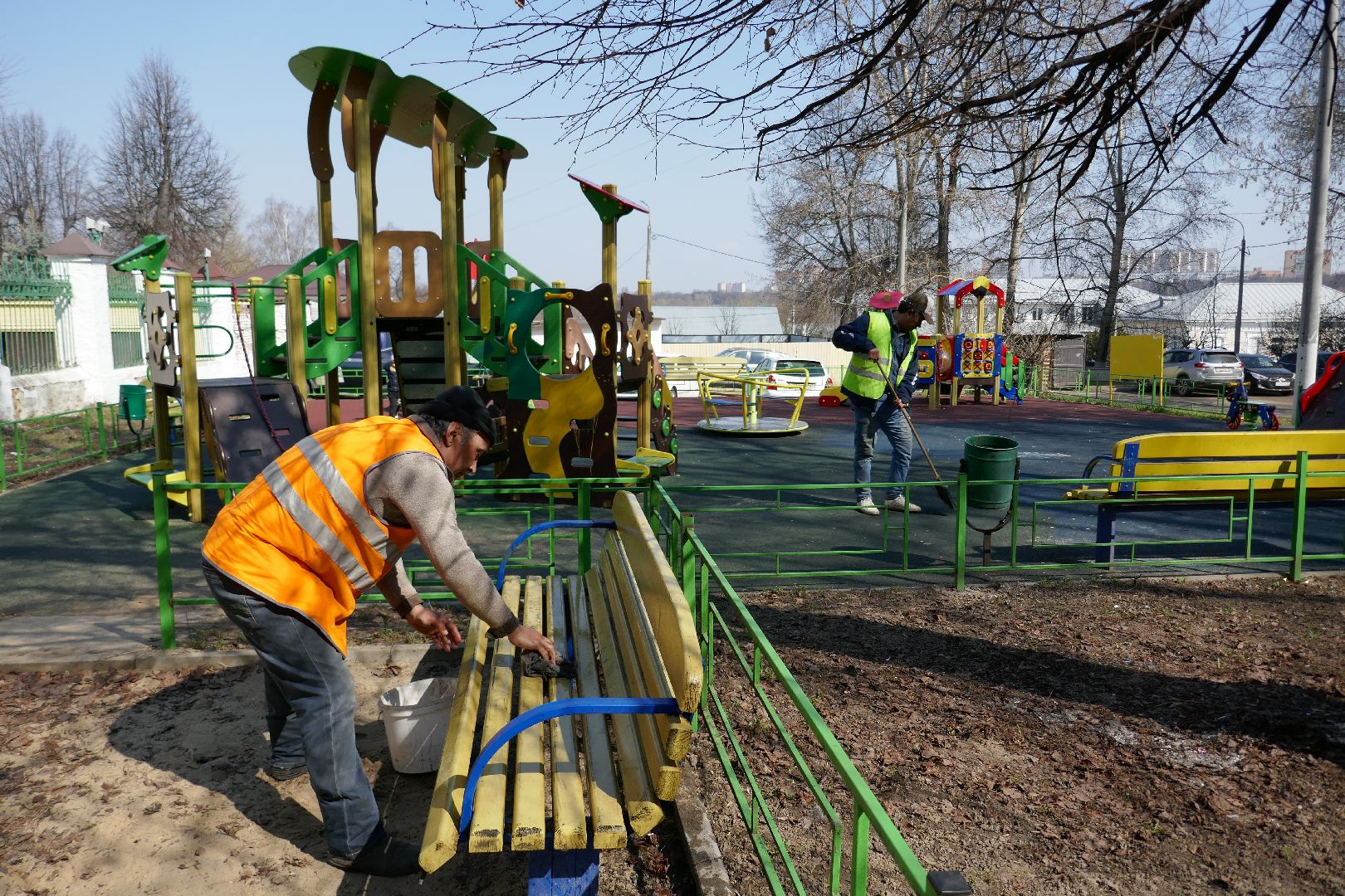 Подольск, благоустройство, скамейки, коммунальные службы