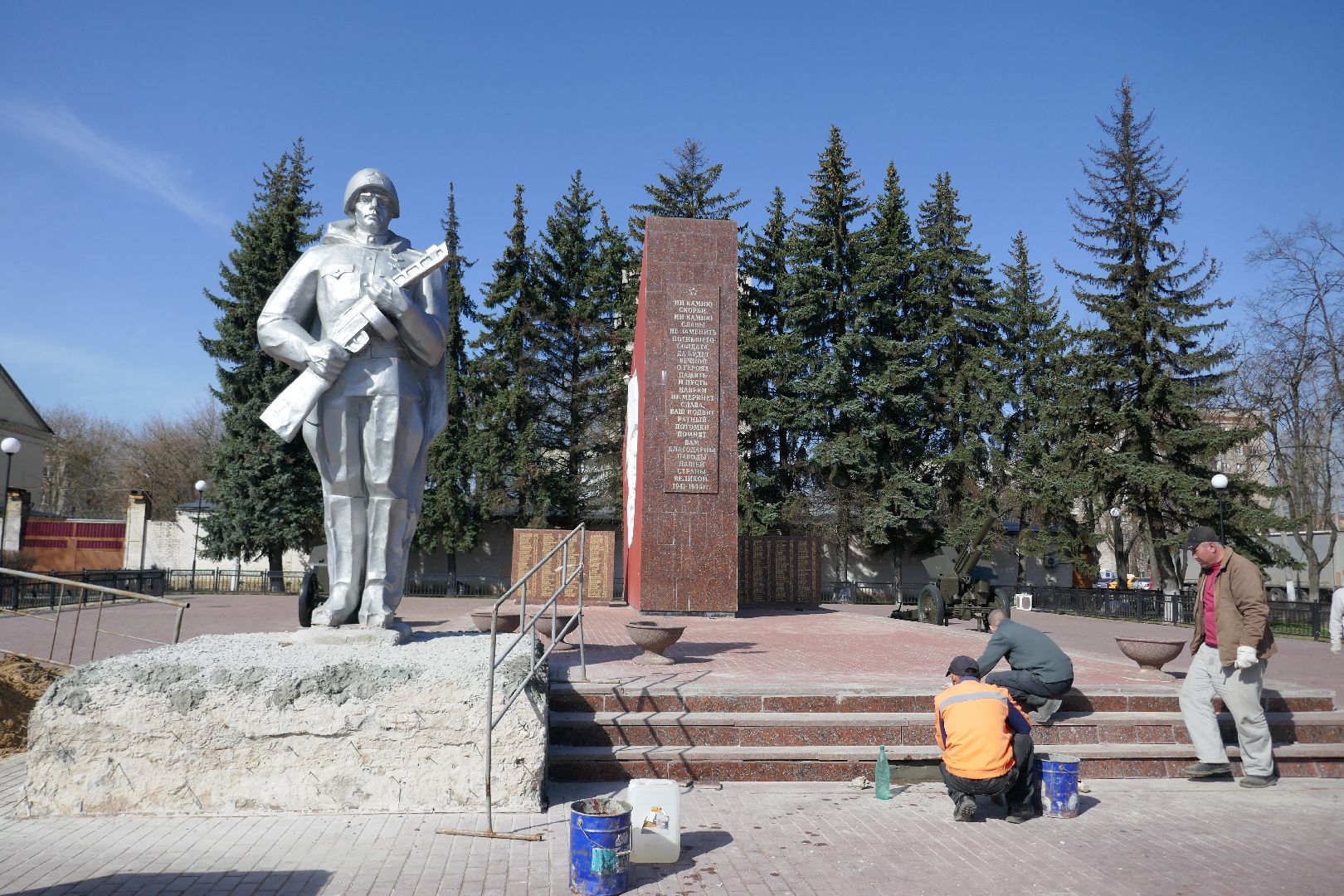 Подольск, мемориал, благоустройство, субботник