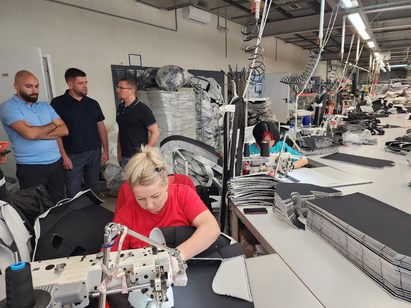 Чехов, фабрика Бюрократ, производство офисных кресел, компьютерные кресла, стулья, мебель, развитие производства,