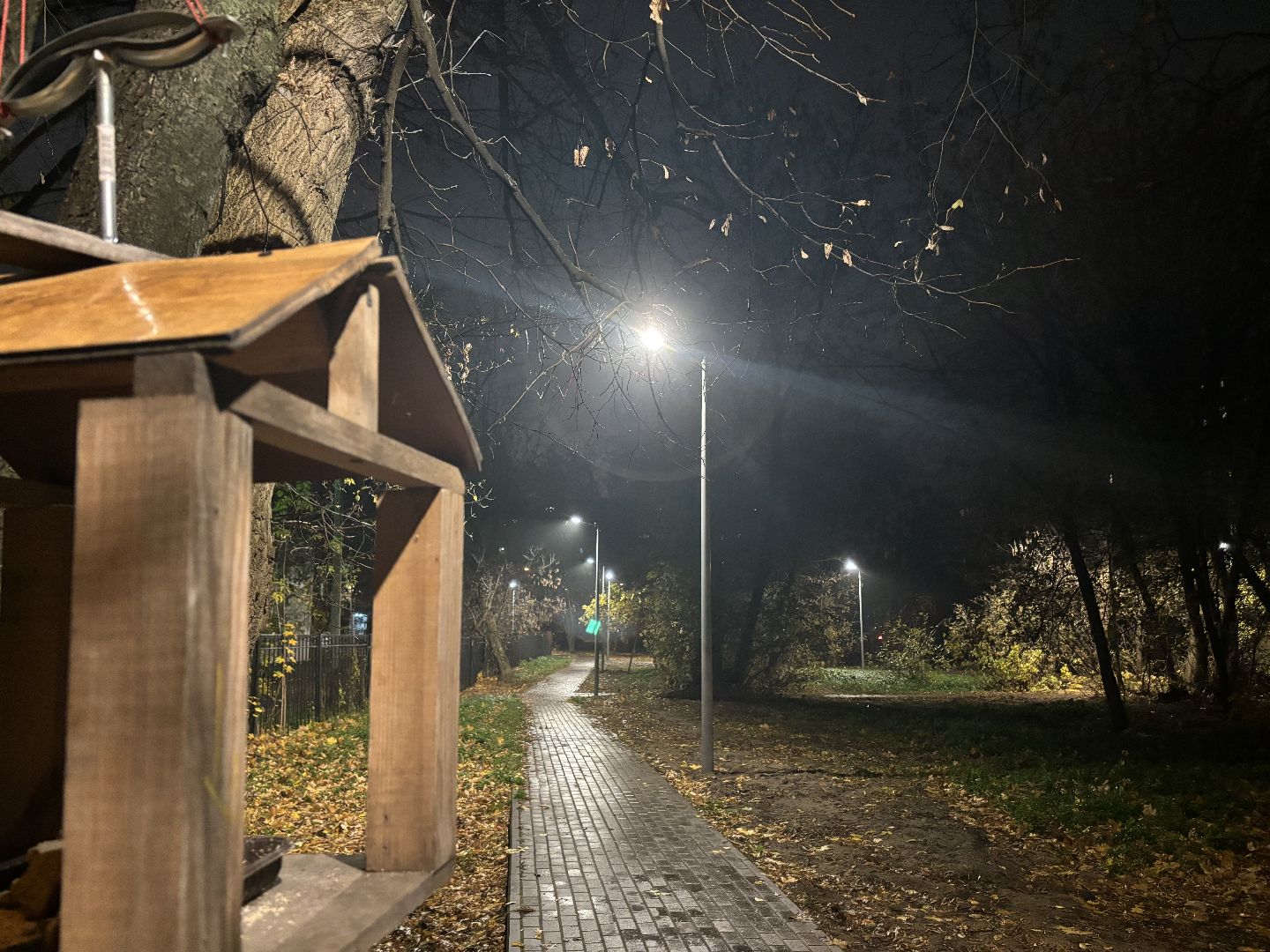 светлый город, освещение улиц, комфортная городская среда,