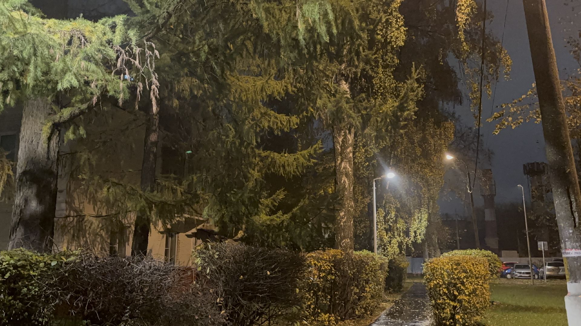 светлый город, освещение улиц, комфортная городская среда,