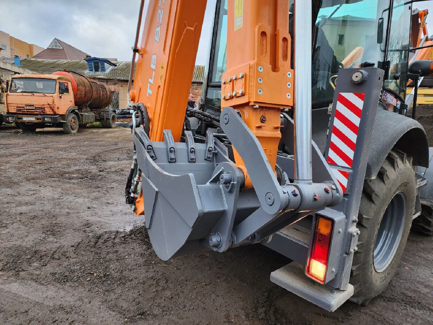 можайск, можайский городской округ, подмосковье, уборка снега, новая техника, губернатор мо, обновления парка техники, трактор, зима, содержание дорог,