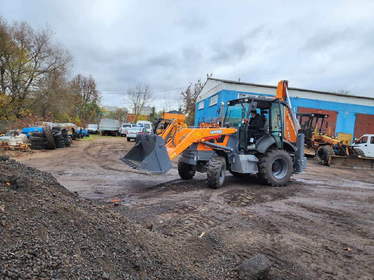 можайск, можайский городской округ, подмосковье, уборка снега, новая техника, губернатор мо, обновления парка техники, трактор, зима, содержание дорог,