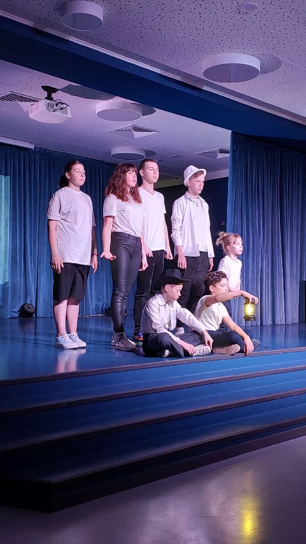 дети, школа абсолют, серпухов, дети с овз, театр, спектакль,