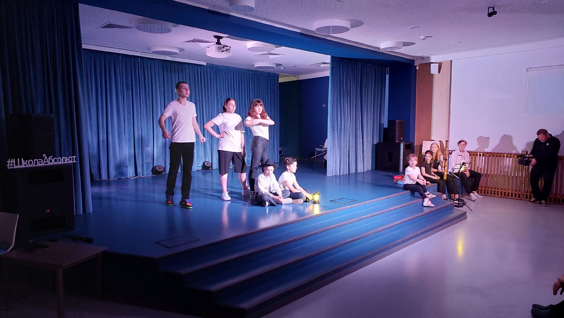 дети, школа абсолют, серпухов, дети с овз, театр, спектакль,