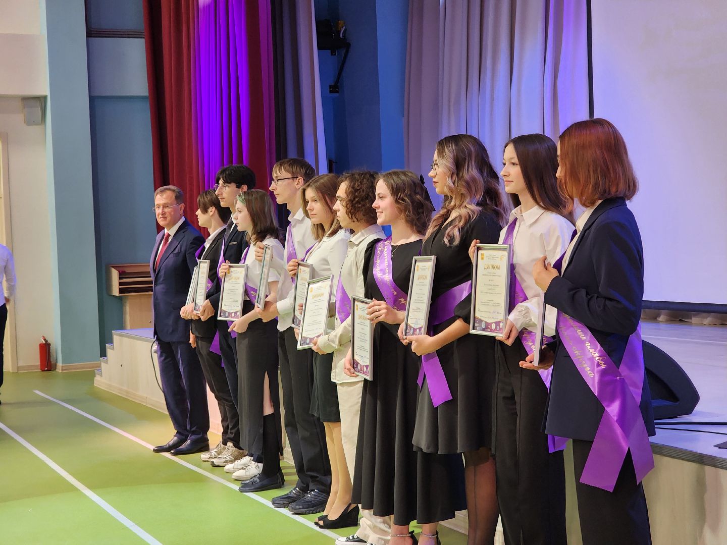 ногинск, жители, общество, дети, школьники, олимпиада, олимпиада школьников, премия главы, награждение,