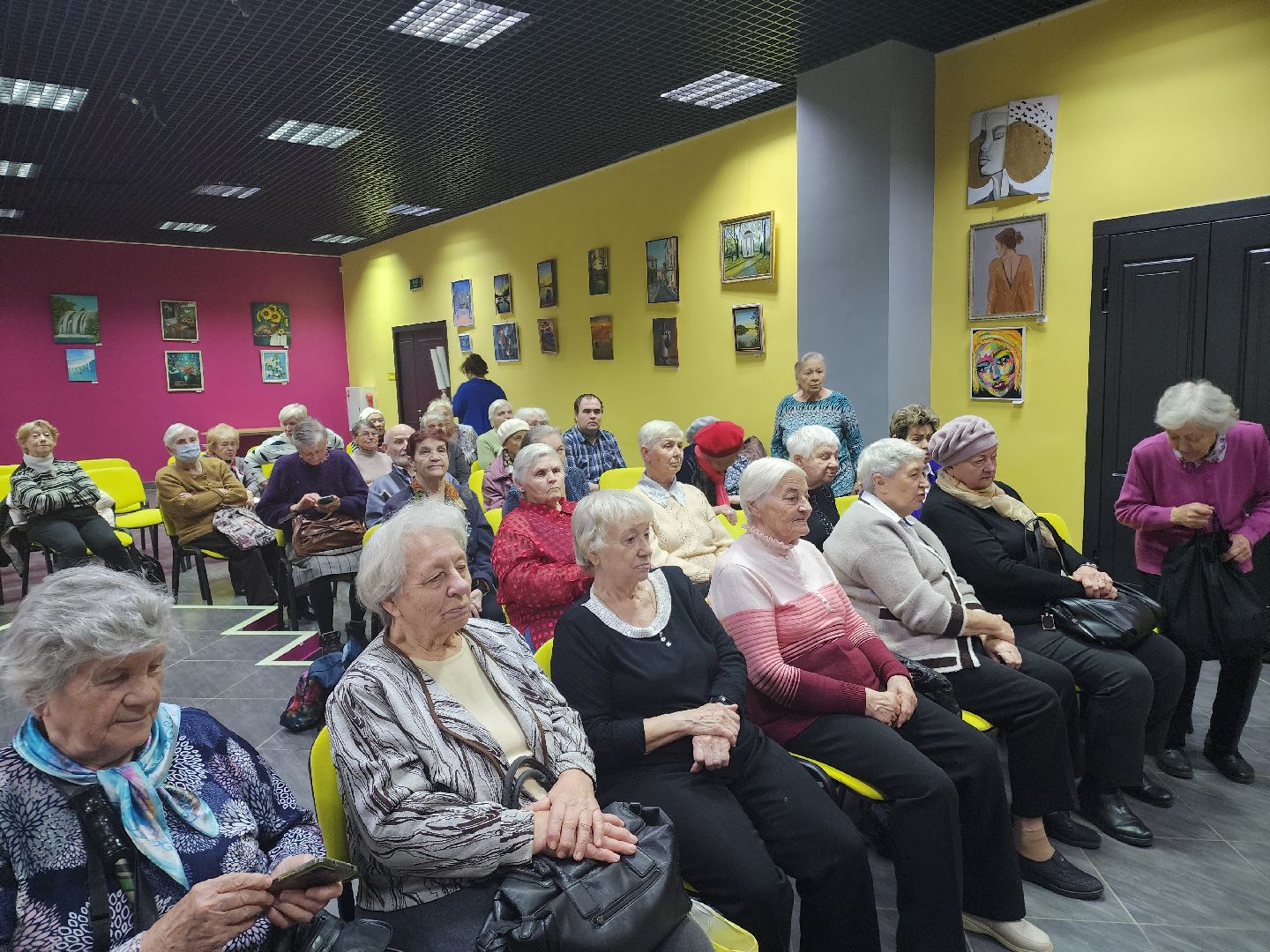 встреча с жителями, больница, главный врач, активное долголетие,