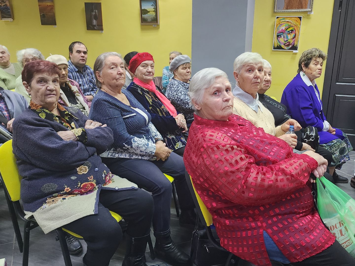 встреча с жителями, больница, главный врач, активное долголетие,