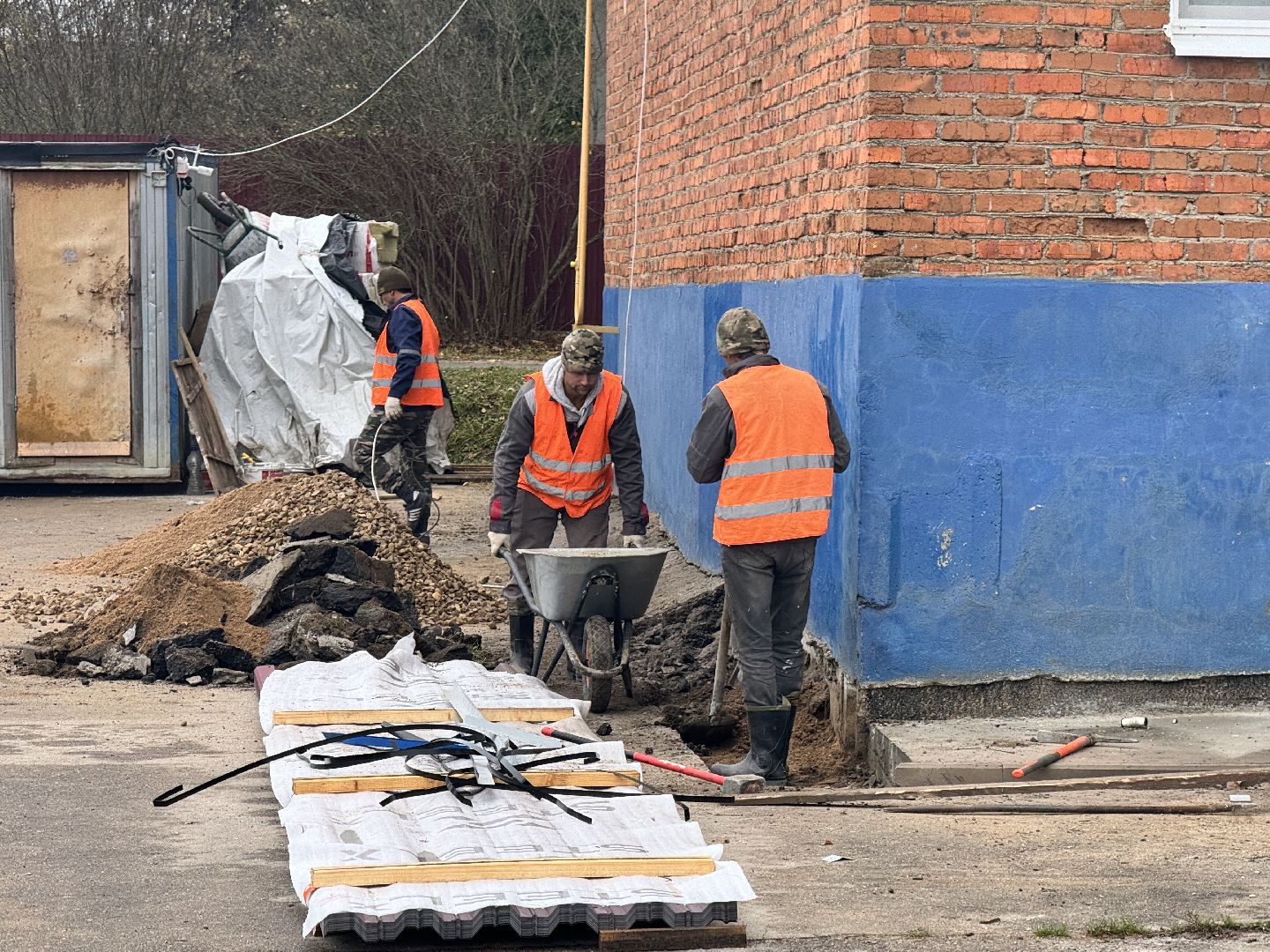 шаховская, ремонт кровли, ремонт отмостки,