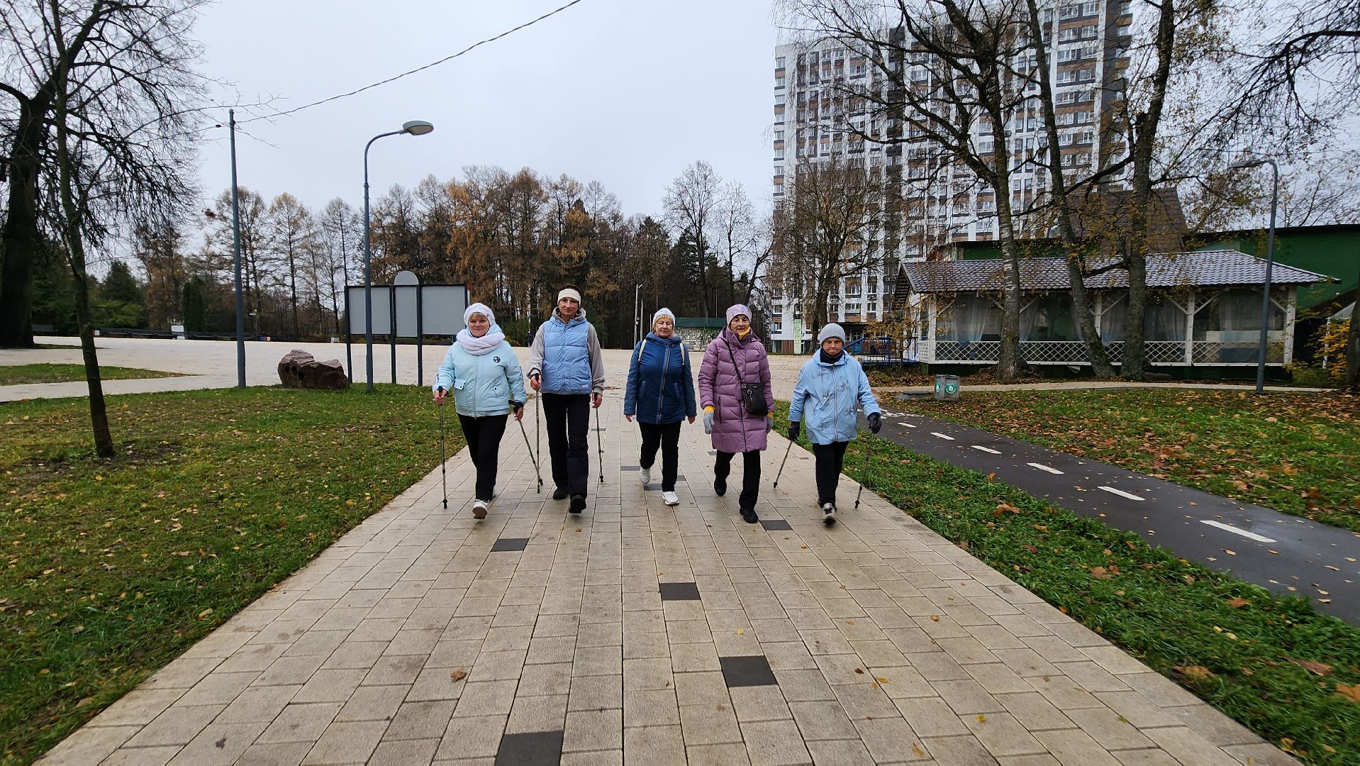 Солнечногорск, активное долголетие, фоновая ходьба, марафон человек идущий,