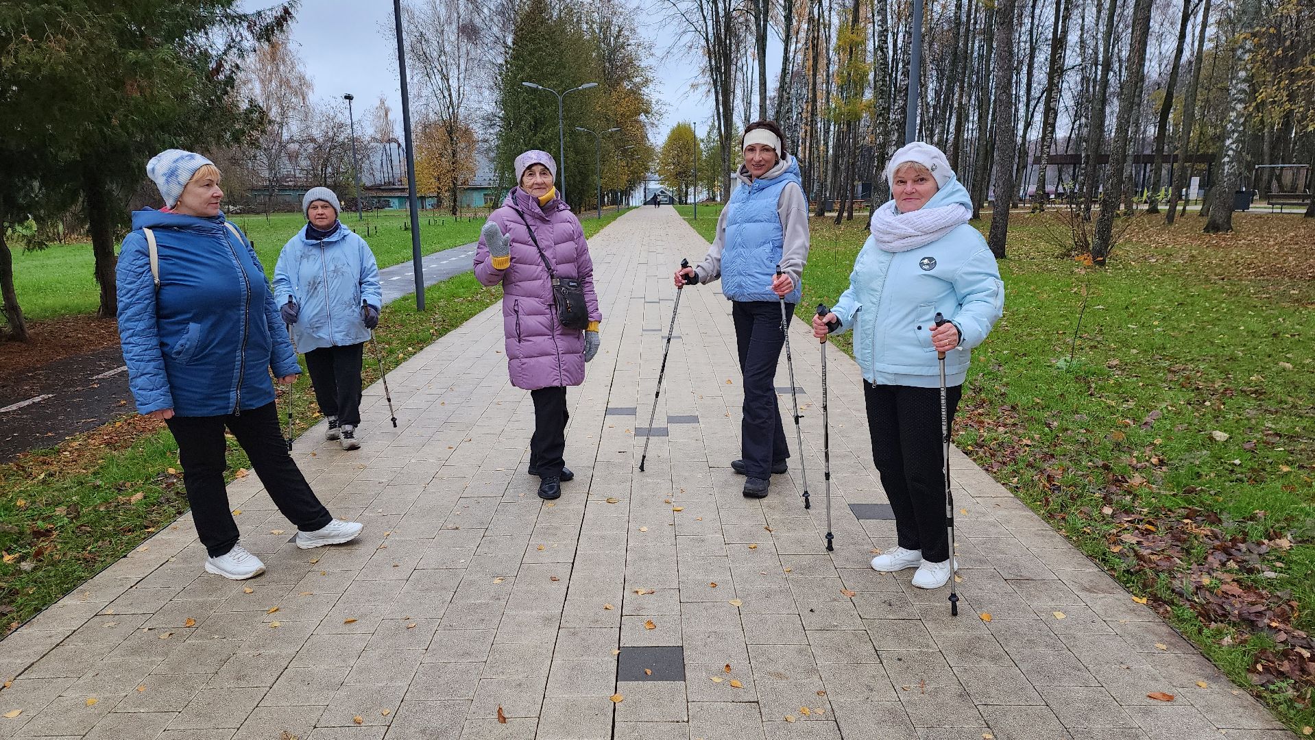Солнечногорск, активное долголетие, фоновая ходьба, марафон человек идущий,
