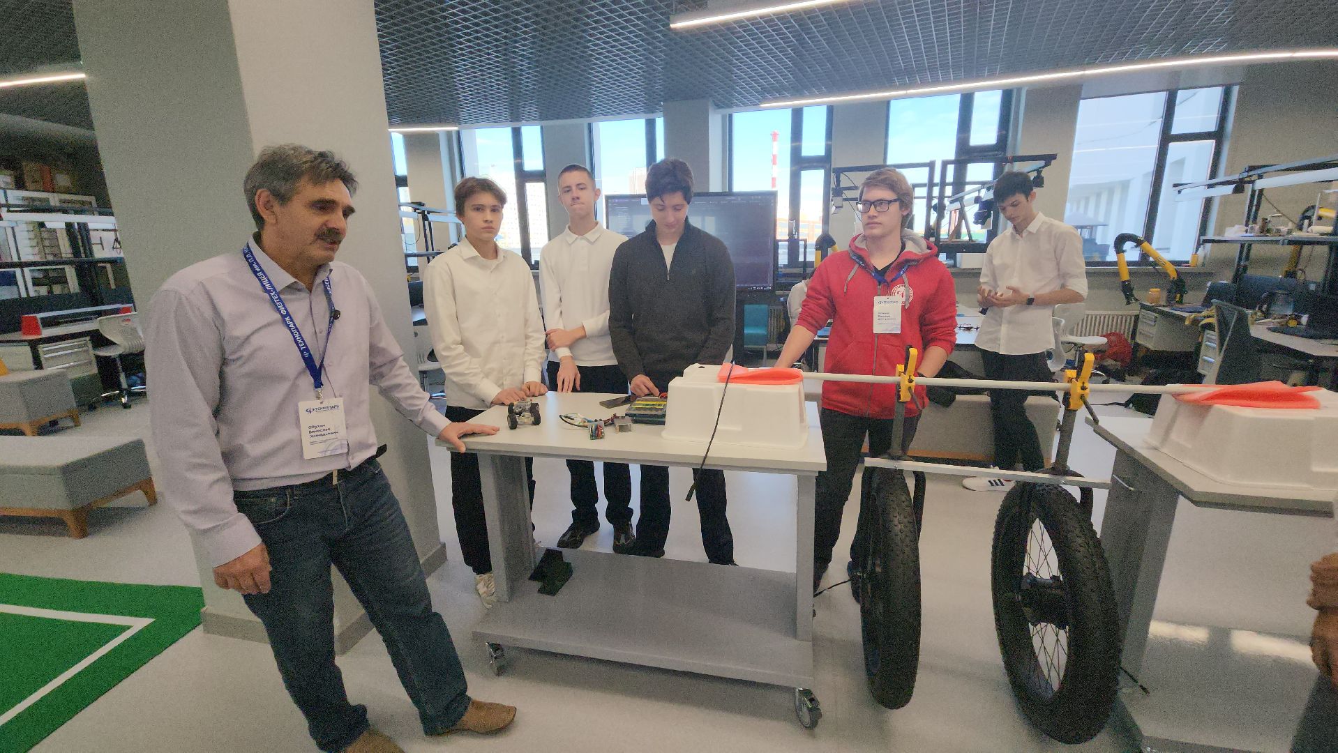 долгопрудный, физтех-лицей, технопарк физтех-лицея, детские лаборатории, марсоход, квадрокоптер, дроны,