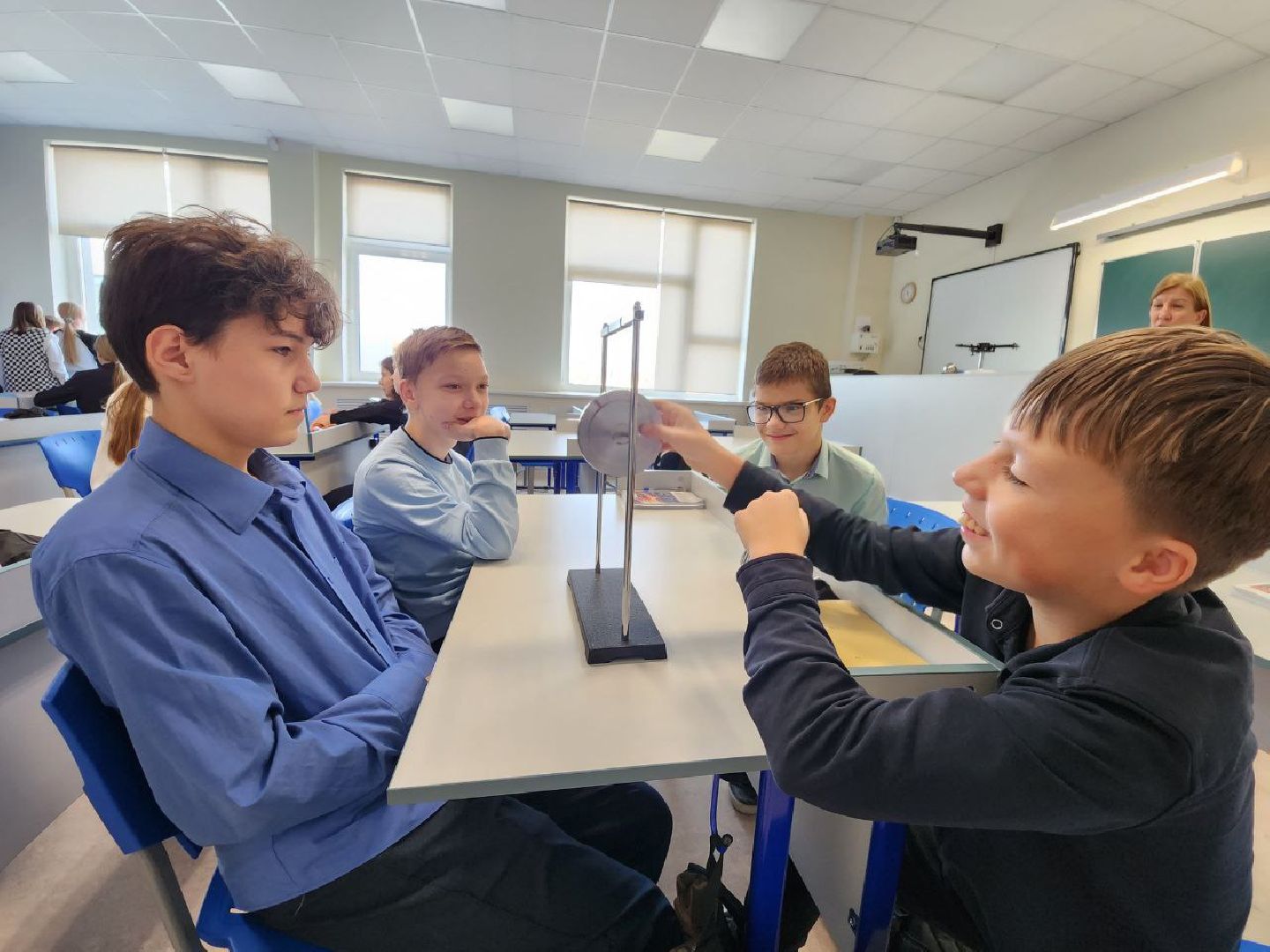 можайск, можайский городской округ, подмосковье, образование, образование в подмосковье, образование в можайске,точка роста, нацпроект, современная школа, образовательный центр, дети, школьники, гимназия 4,