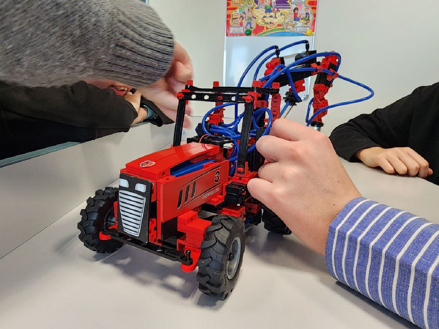 можайск, можайский городской округ, подмосковье, образование, образование в подмосковье, образование в можайске,точка роста, нацпроект, современная школа, образовательный центр, дети, школьники, гимназия 4,