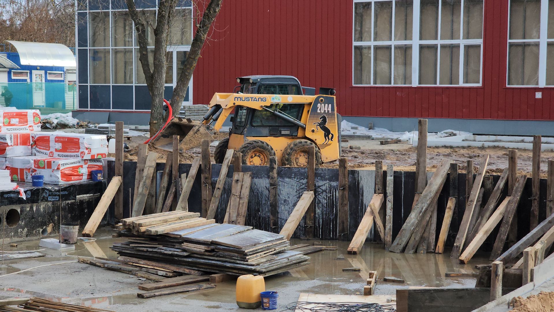 Дубна, Благоустройство, Сквер журавлева, вертикалка,