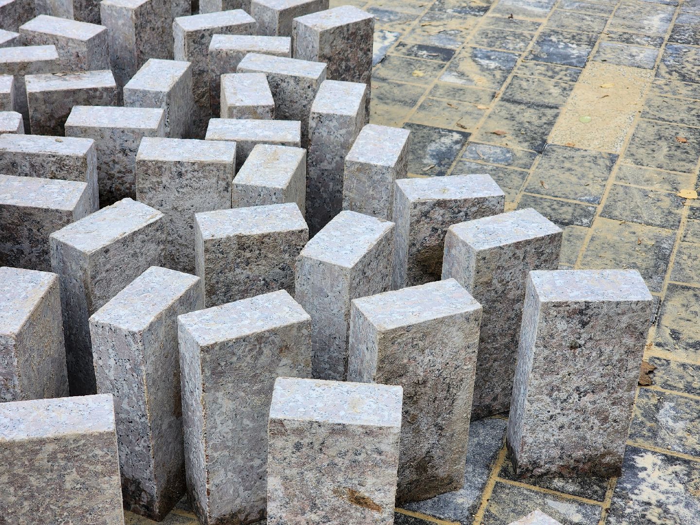 Дубна, Благоустройство, Сквер журавлева, вертикалка,