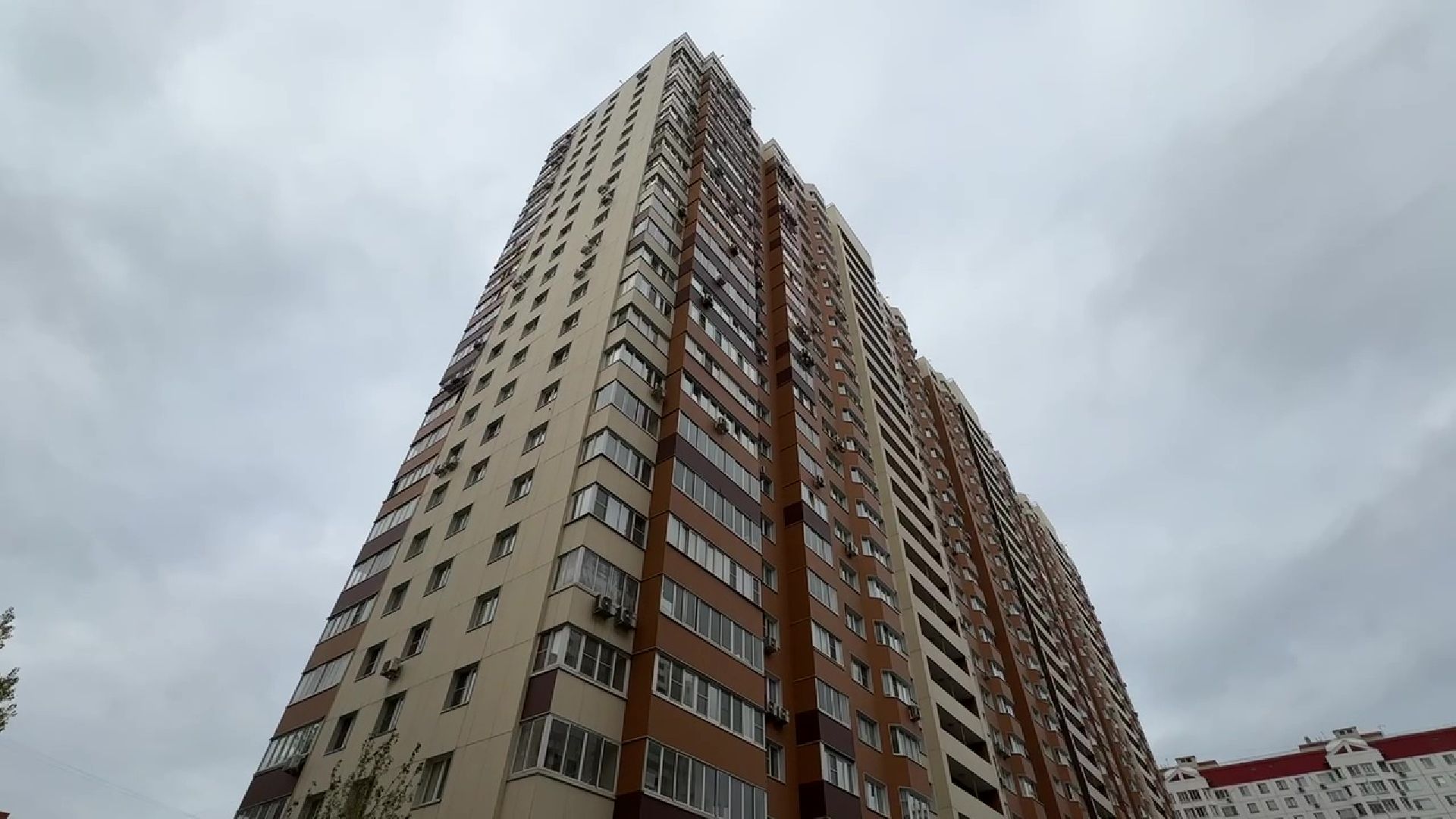 Реутов, Добродел, ремонт, отмостка дома,проседание грунта,