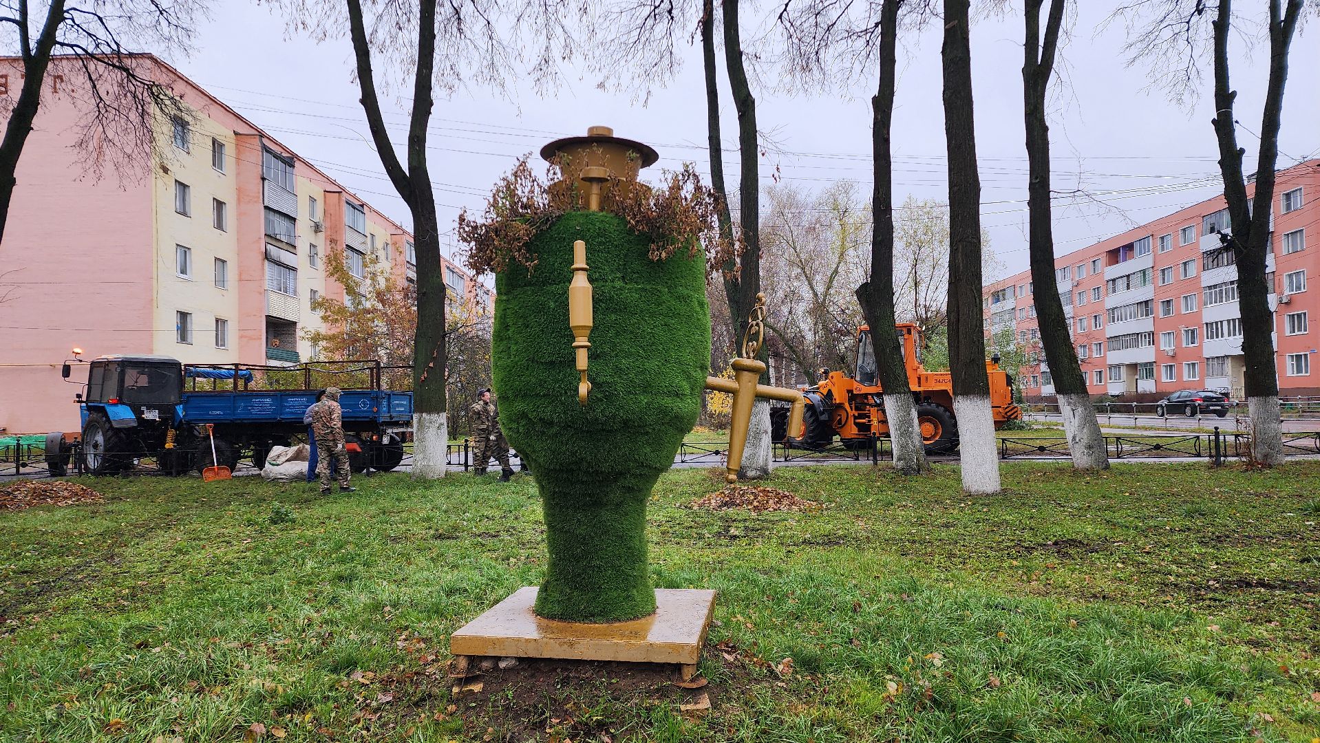 Бронницы, мбу благоустройство, Уборка листвы, Благоустройство улиц к зиме,Вертикалка, вертикальное видео,