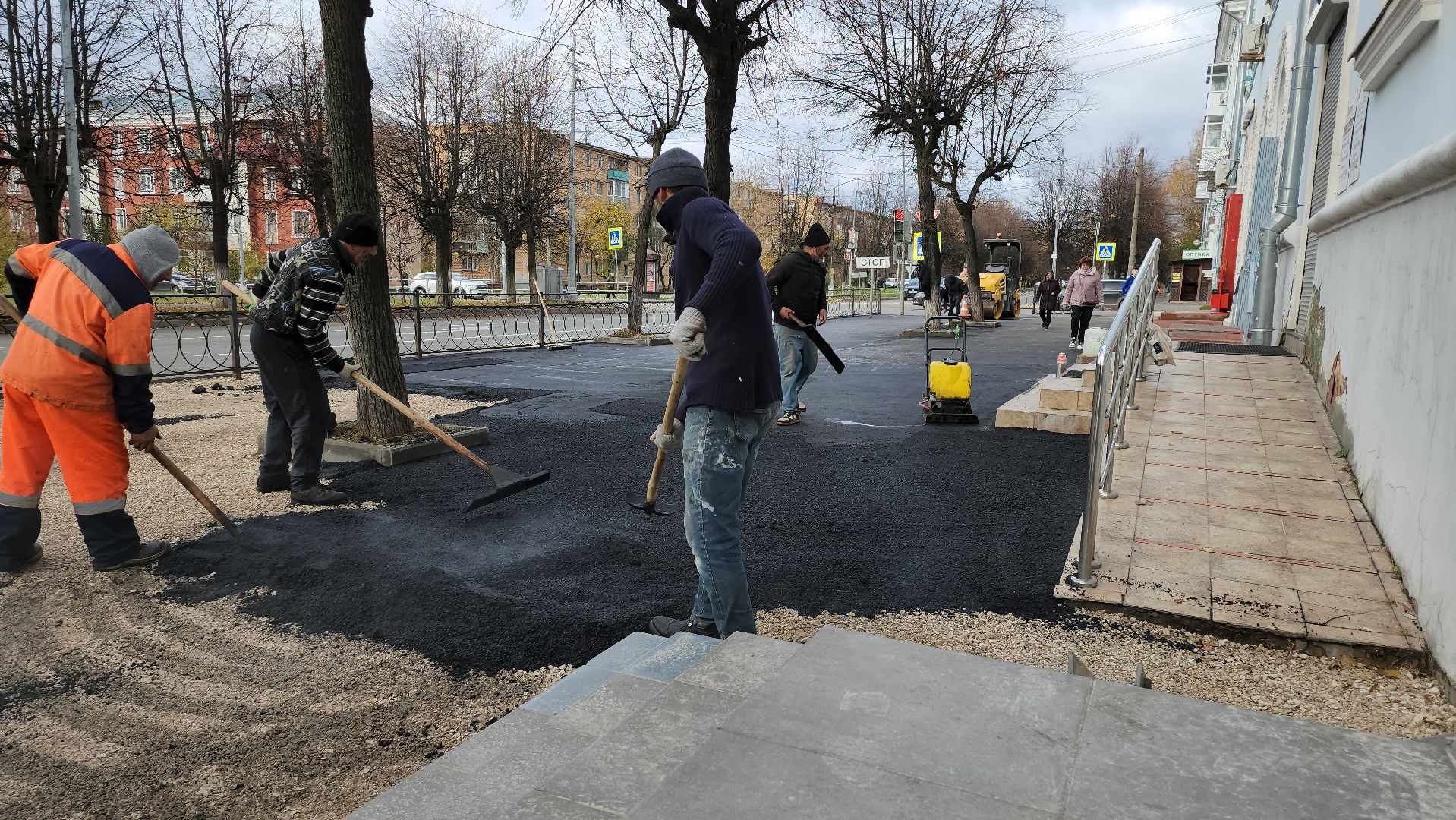 серпухов, подмосковье, благоустройство, укладка асфальта, проезд Мишина, вертикалки,