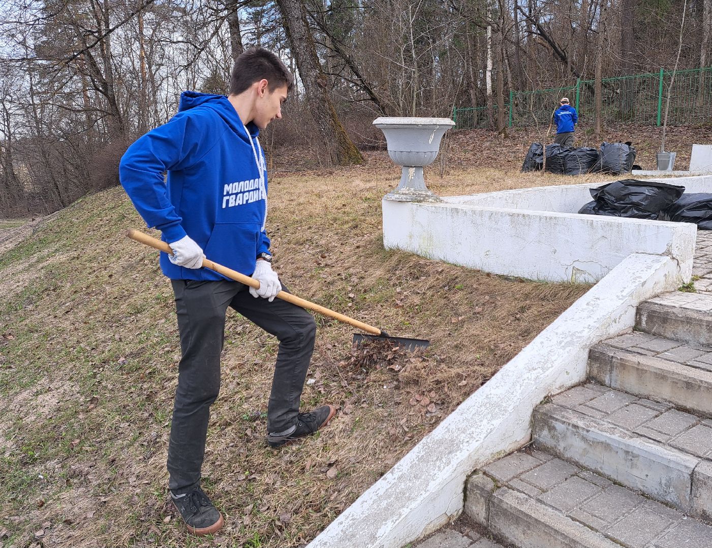 Молодая гвардия, Памятники, Благоустройство, Субботник, Уборка, Акция