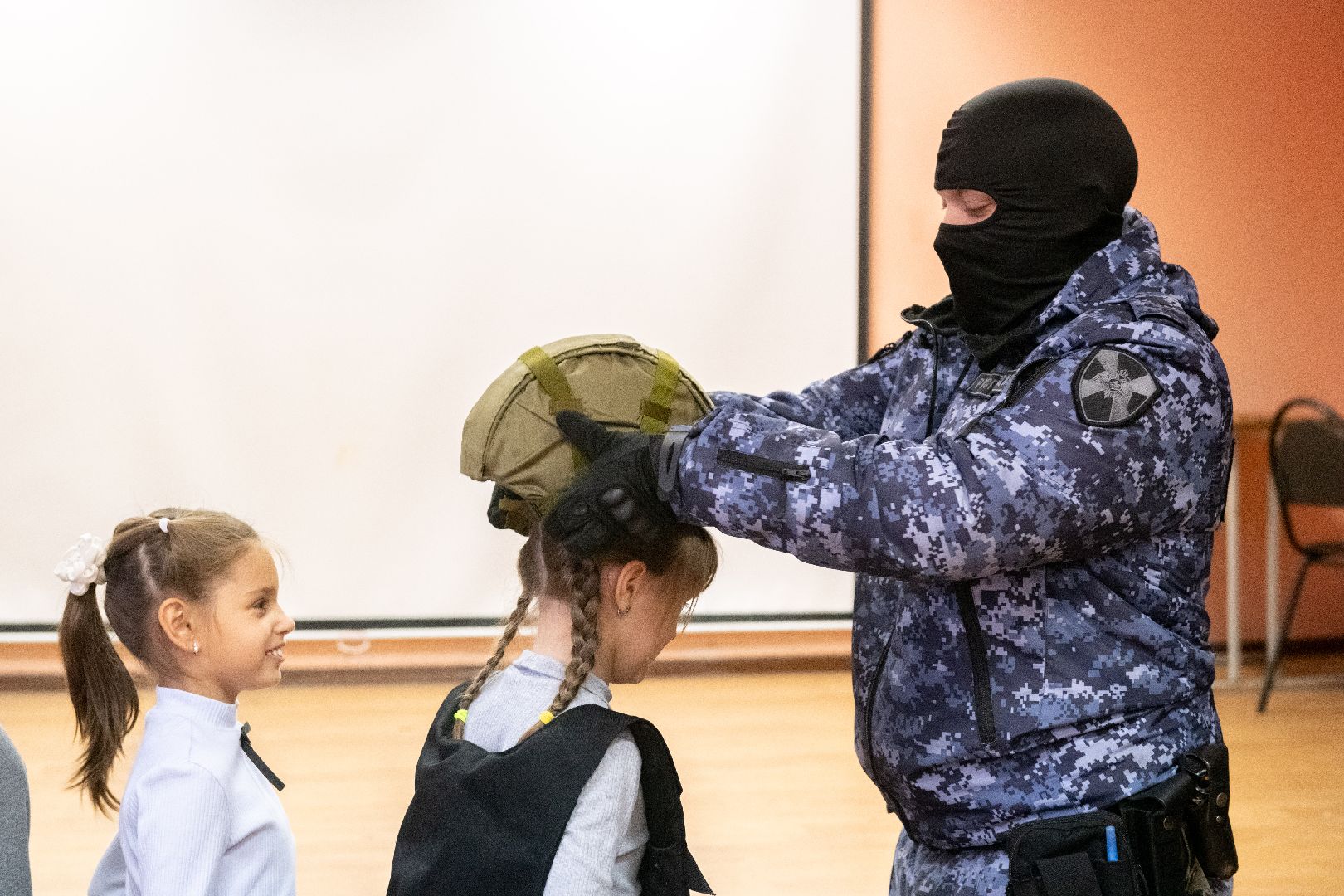 образование, лыткарино, день народного единства, росгвардия, открытый урок, урок мужества, вертикалка,