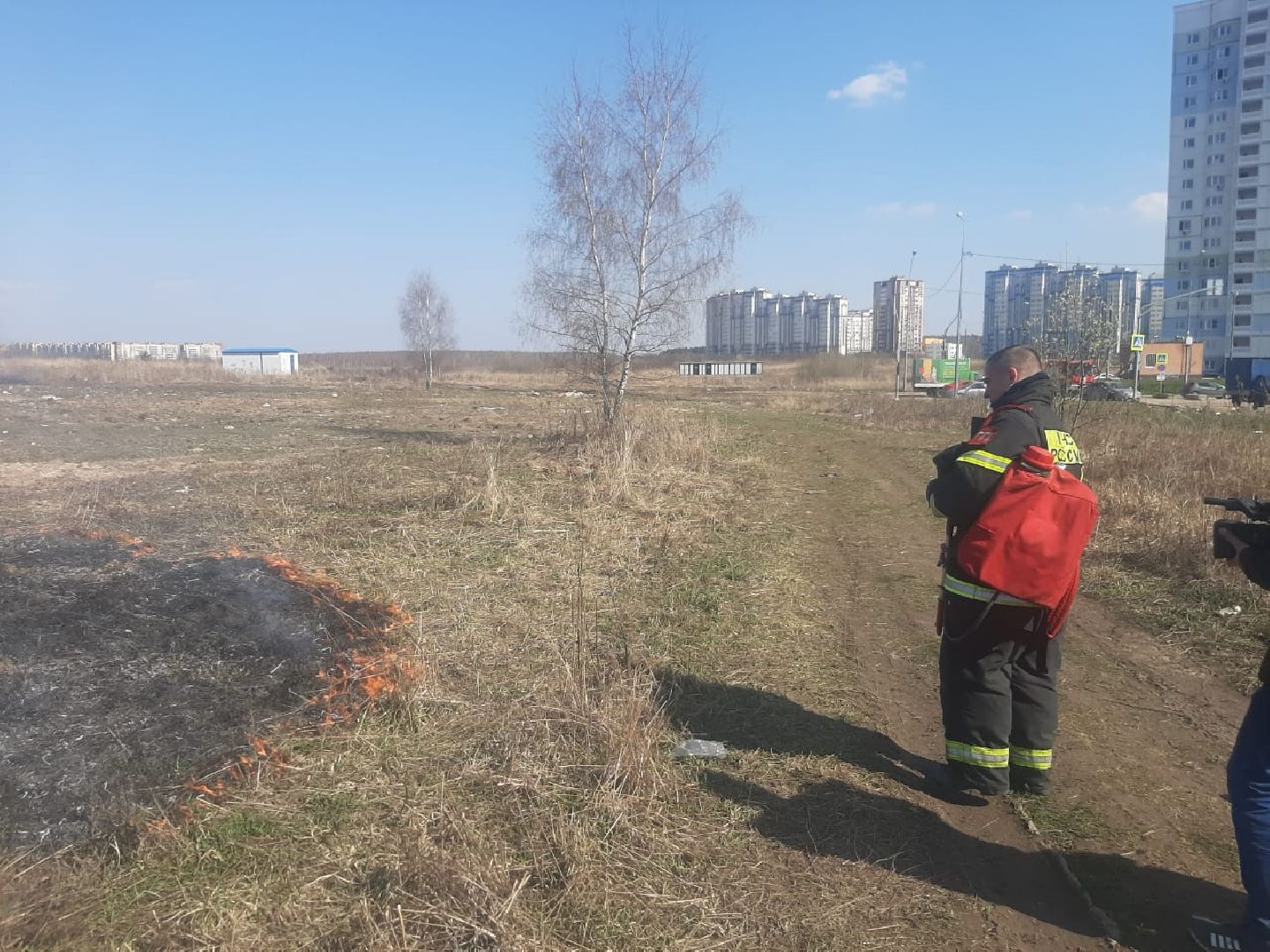 пол травы, Пожарные, опасность