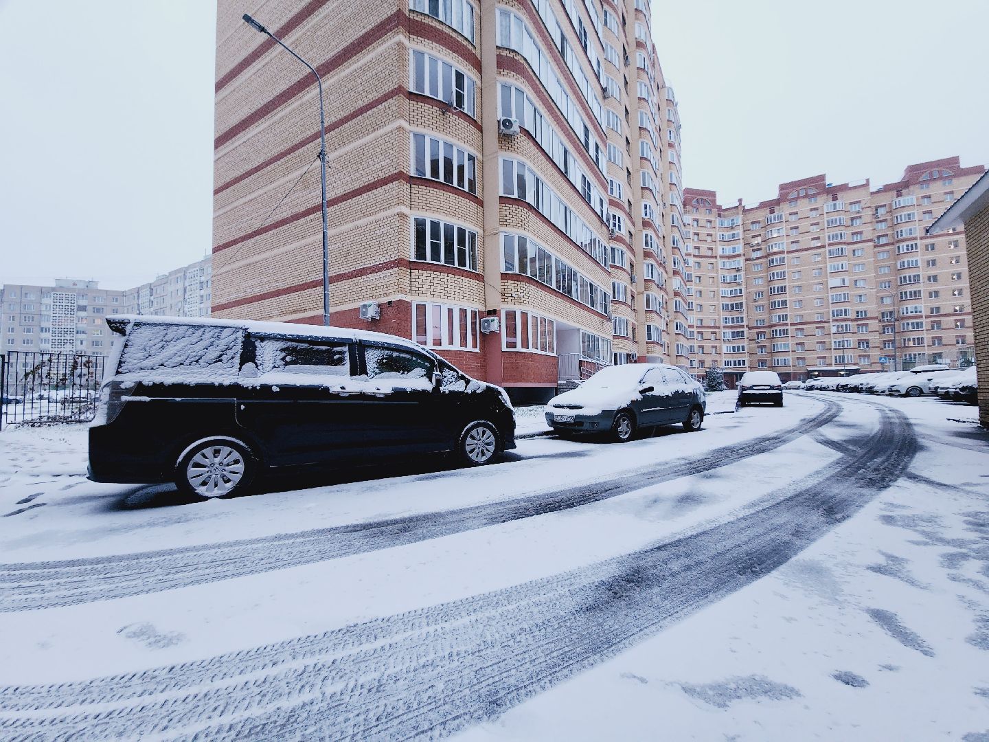 Егорьевск, снег, благоустройство, Подмосковье, первый снег, Московская область,Вертикалки, Вертикальное видео,ЖКХ, Снегопад, Коммунальщики,