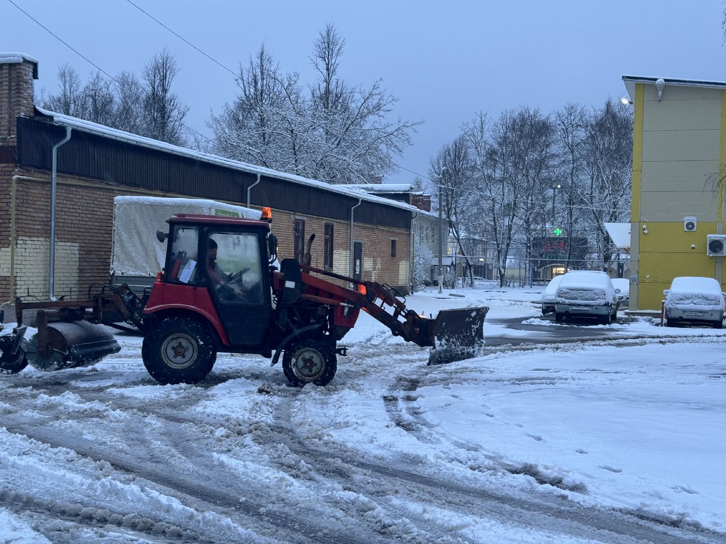 снег, очистка снега, коммунальная служба, коммунальная техника, вертикалки