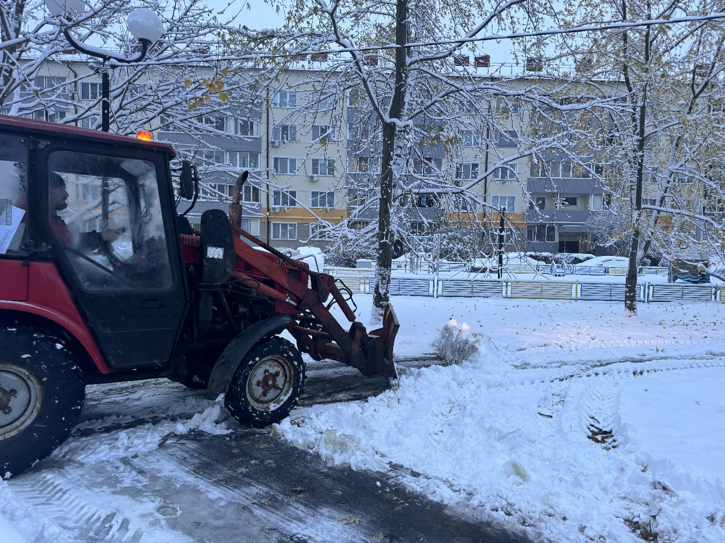 снег, очистка снега, коммунальная служба, коммунальная техника, вертикалки