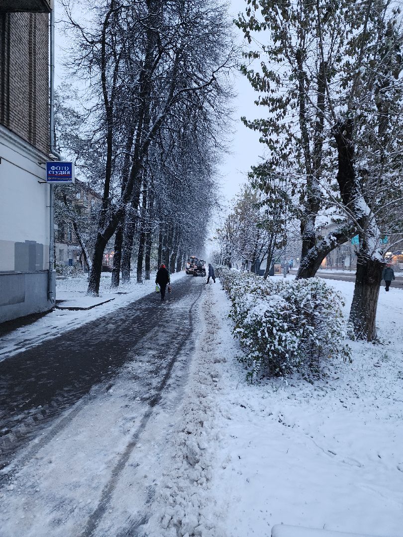 электросталь, первый снег, жкх, уборка снега, коммунальщики, коммунальные службы, коммунальные службы готовы к зиме, снегоуборочная техника, снегоуборочные машины, вертикалки