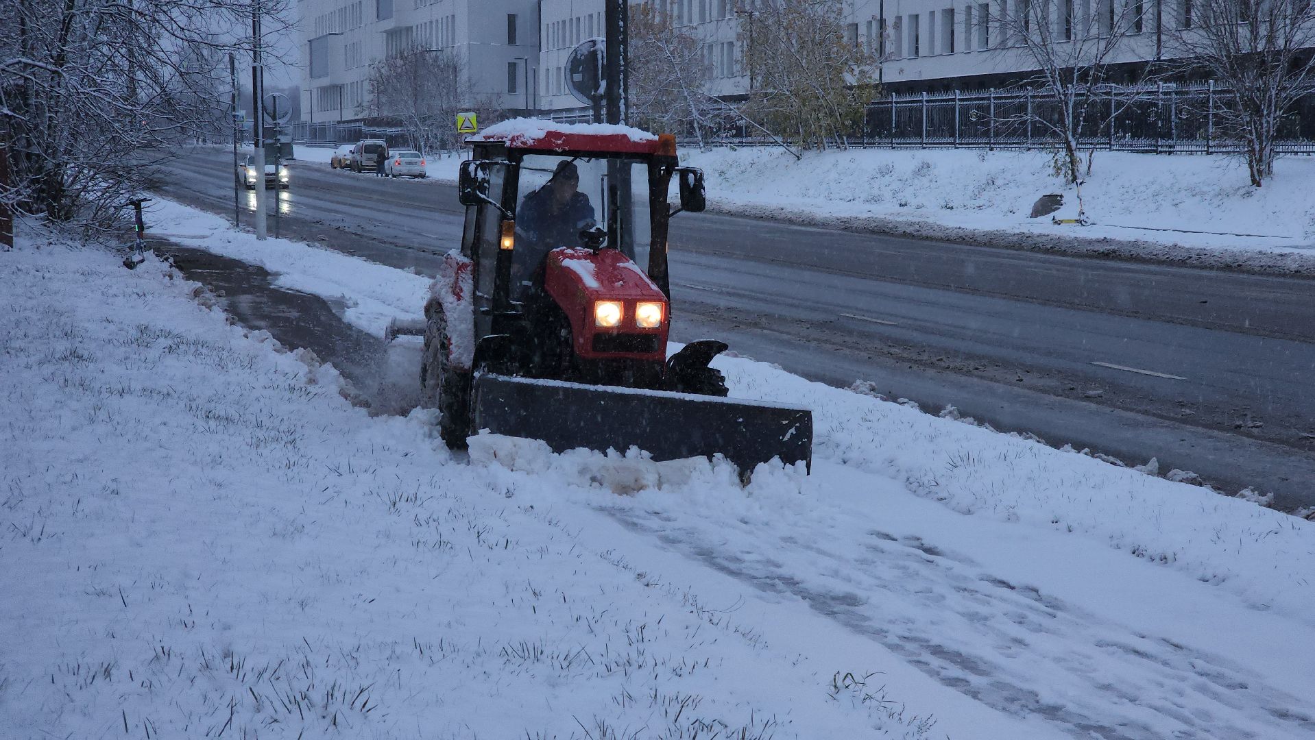 долгопрудный, коммунальщики, уборка снега, трактор, вертикалка,