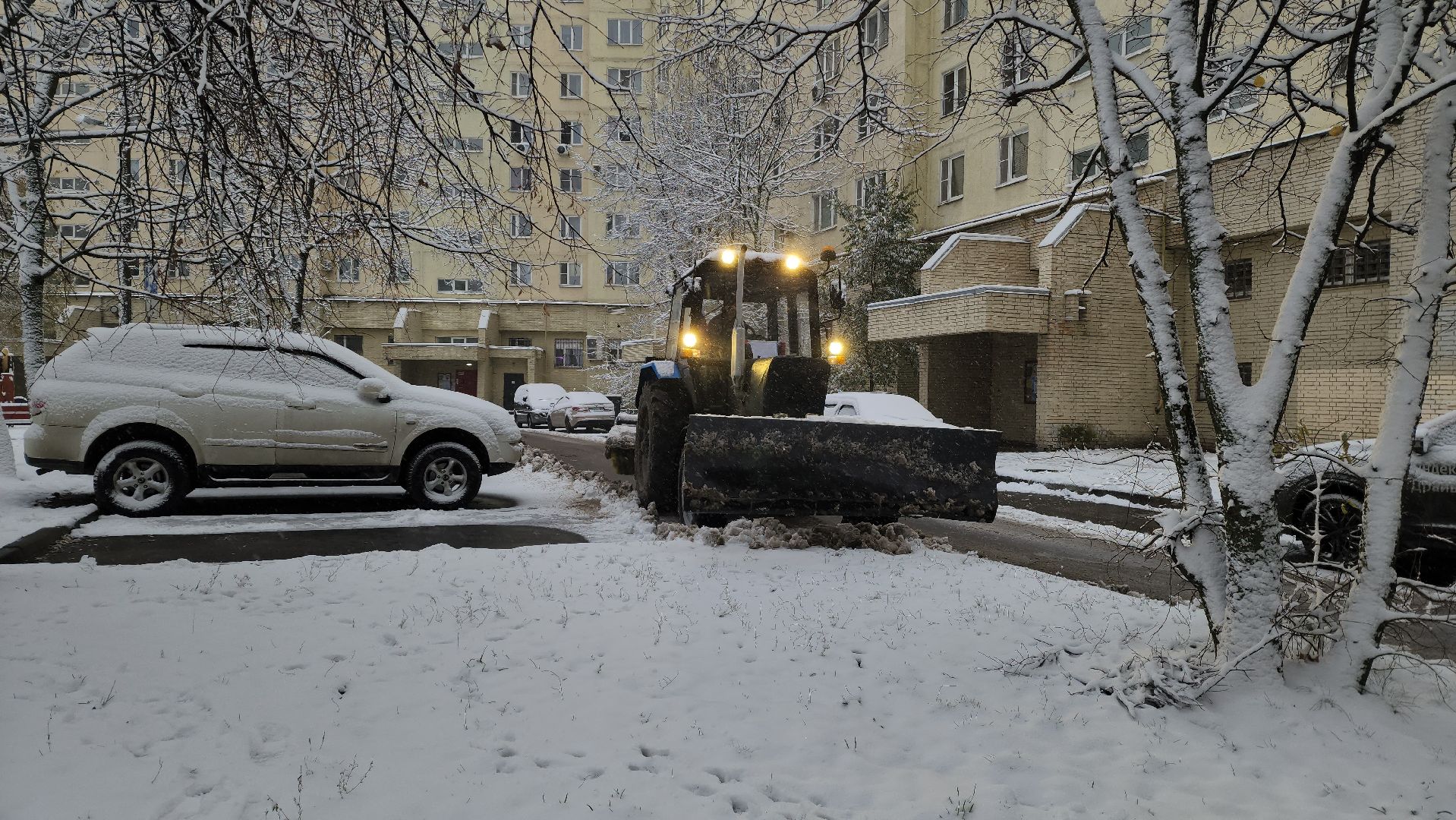 красногорск, снегопад, вертикалка, вертикальное видео, коммунальщики,ЖКХ, снегопад