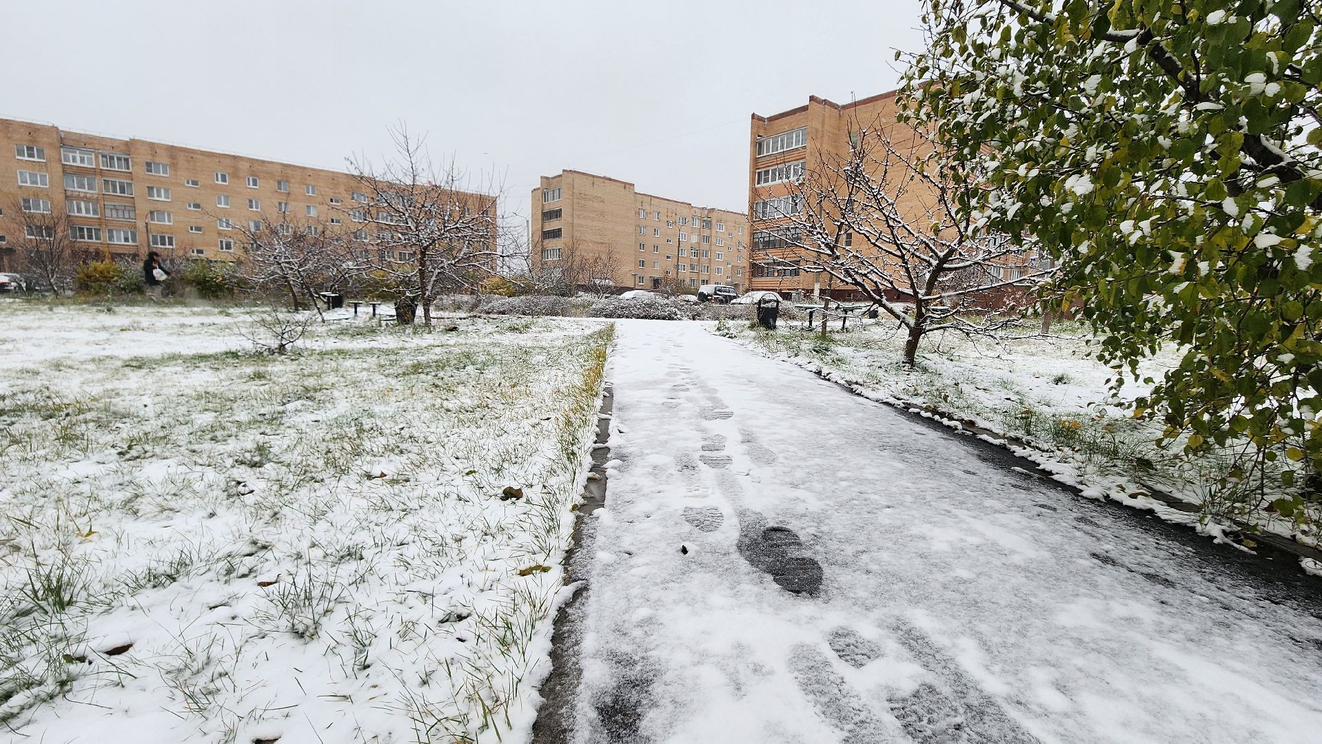 Снегопад, Рошаль, городской округ Шатура, уборка дворов, расчистка снега, вертикалкаЖКХ, коммунальная служба, коммунальная техника,