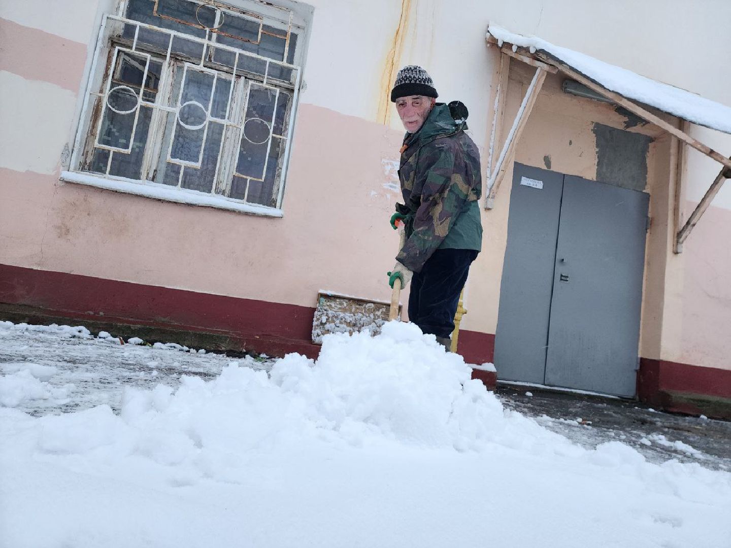 можайск, можайский городской округ, подмосковье, снег, первый снег, коммунальная техника, уборка снега, дворники, последствия непогоды, снегопад, первый снегопад, ЖКХ, вертикалки