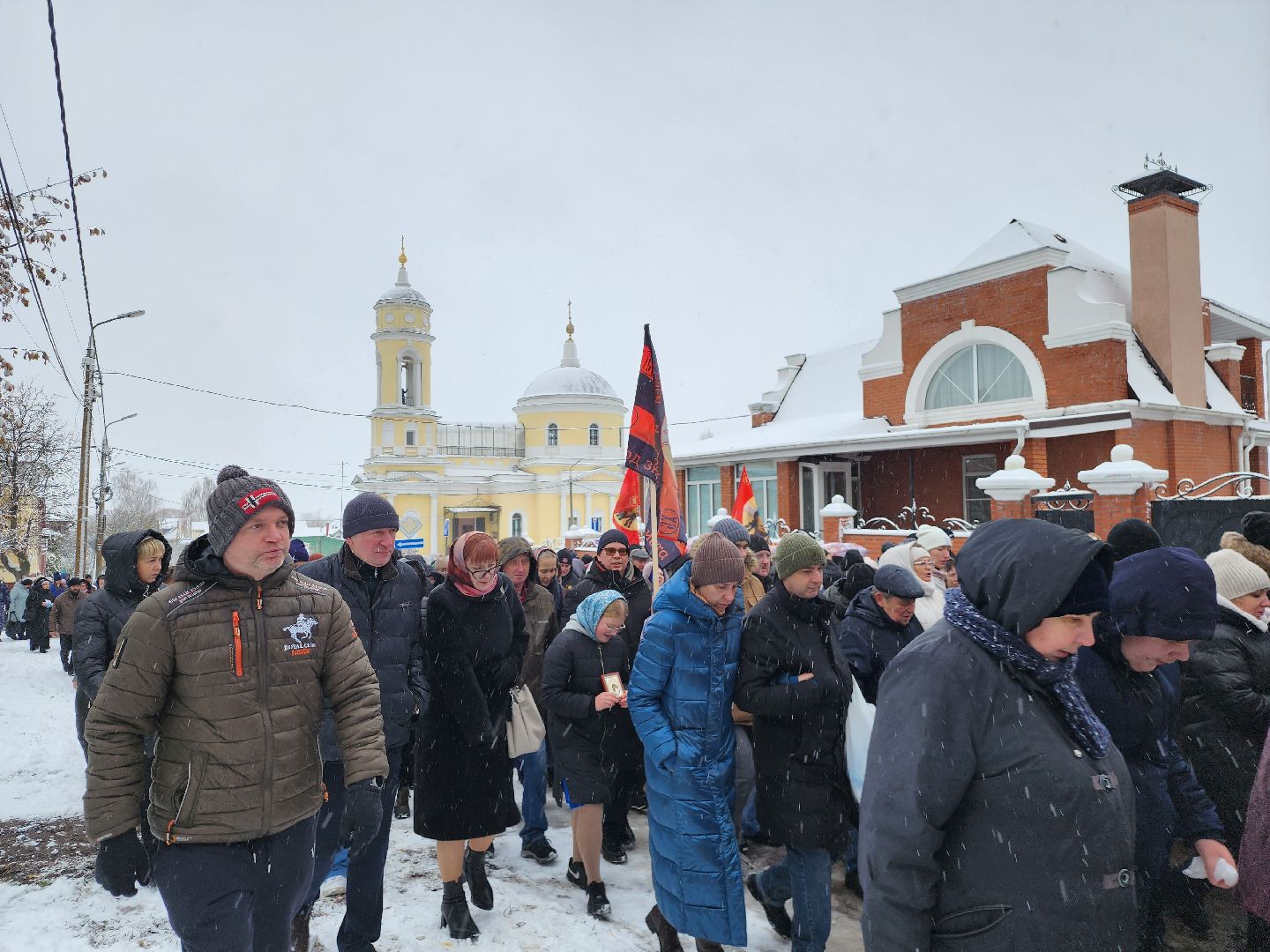 Коломна, день народного единства, казанская икона божией матери, крестный ход, вертикалка,