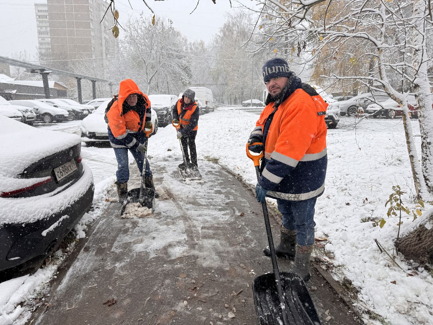 Одинцово, Уборка снега, Первый снегопад,вертикалка, вертикальное видео, коммунальщики,