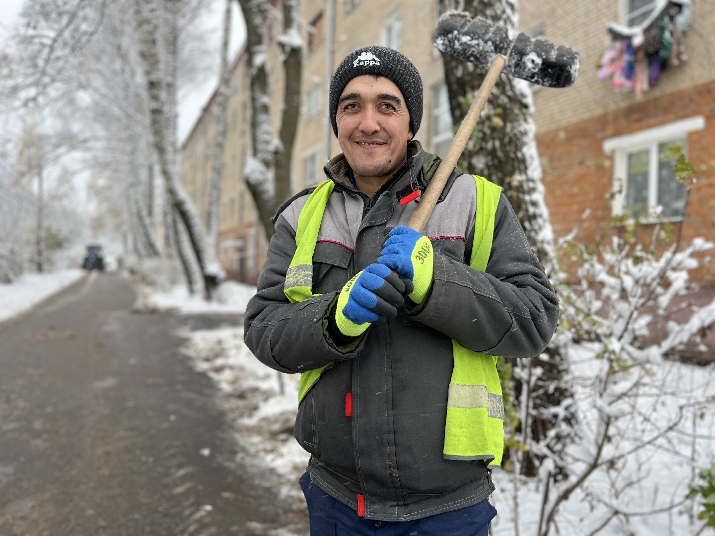 снегопад, жкх, уборка дворов, коммунальная служба, наро-фоминск, наро-фоминский городской округ,вертикалка, Вертикальное видео, Первый снег, Снегопад,